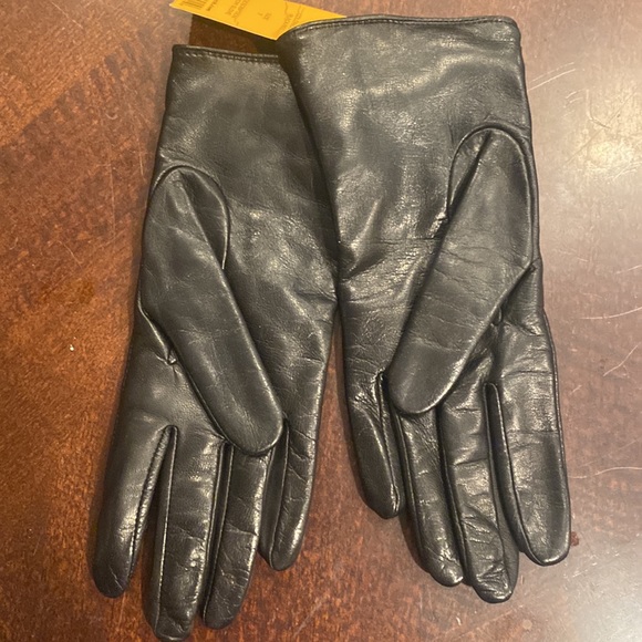 Tory Burch Leather Bow Gloves - Picture 2 of 5